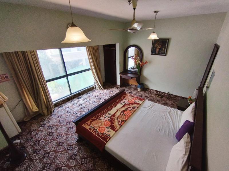HillTop Hotel - image 10
