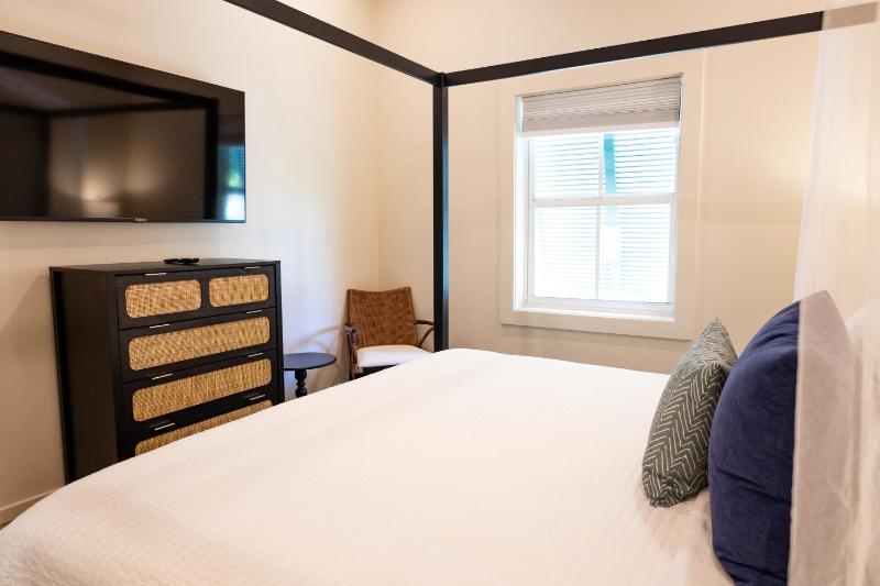 The Key West Hotel - image 17