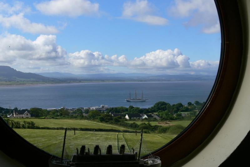 Deluxe Double Room with Sea View image 2