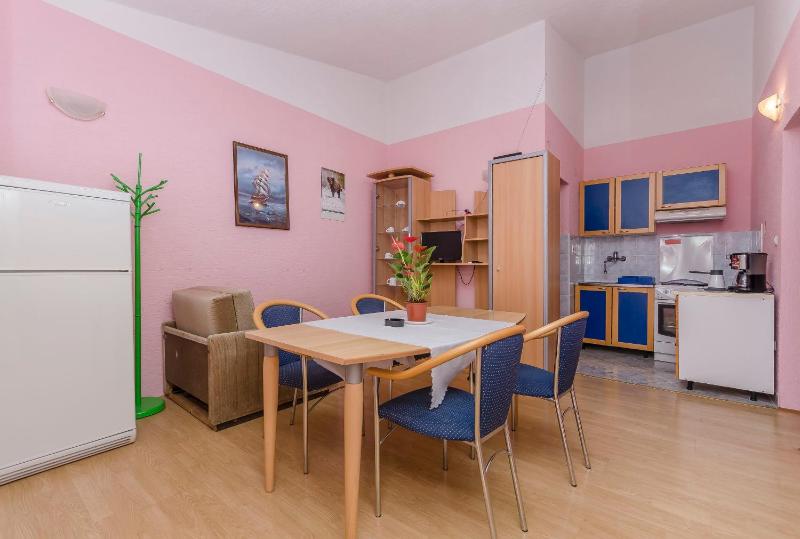 Apartments Melita - image 12