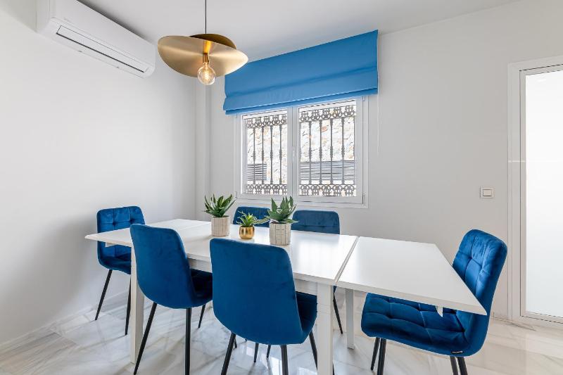 797 HOLIDAY RENTALS-Blue Pearl Luxury Apartment with Stunning Views - image 20