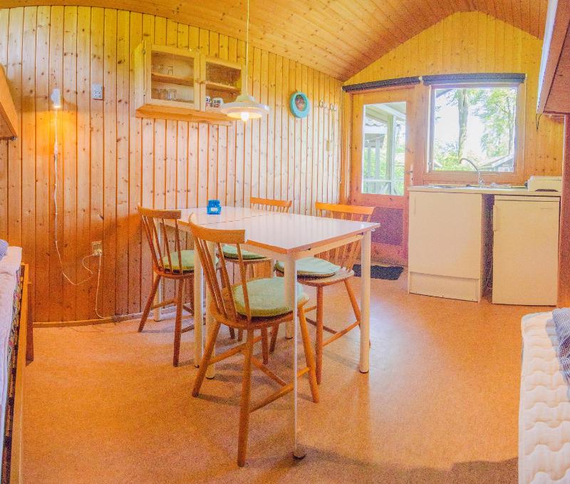 Economy Cottage with Shared Bathroom image 1