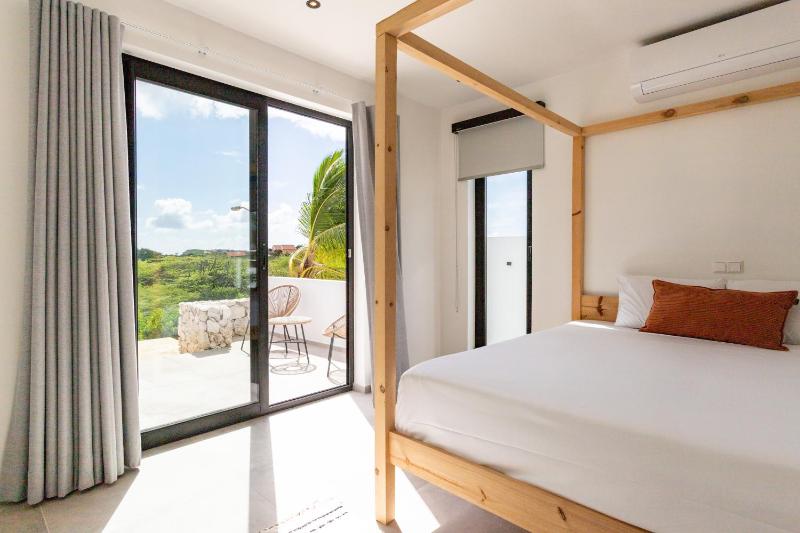 Luxury 8-person Villa with Private Pool - image 31