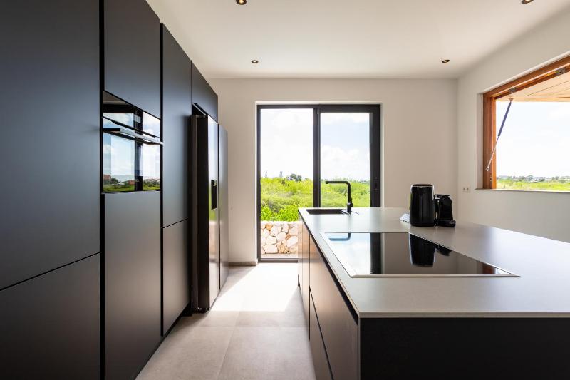 Luxury 8-person Villa with Private Pool - image 24