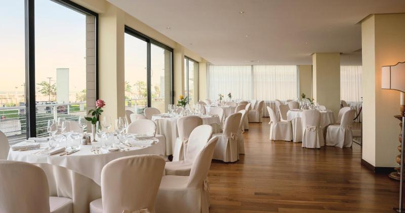 National Hotel - image 15