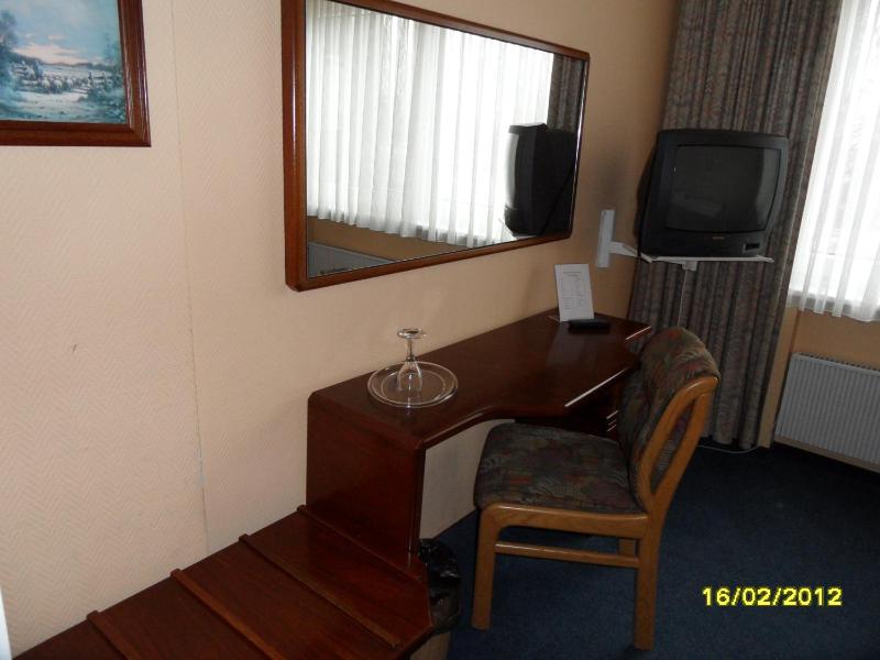 Single Room image 2
