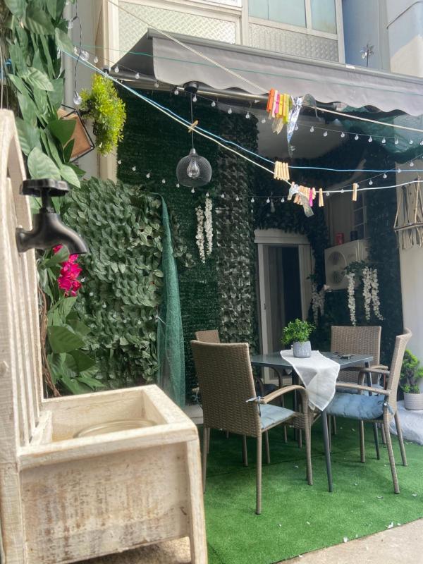 Central Mare Studio with Shared Garden - image 1