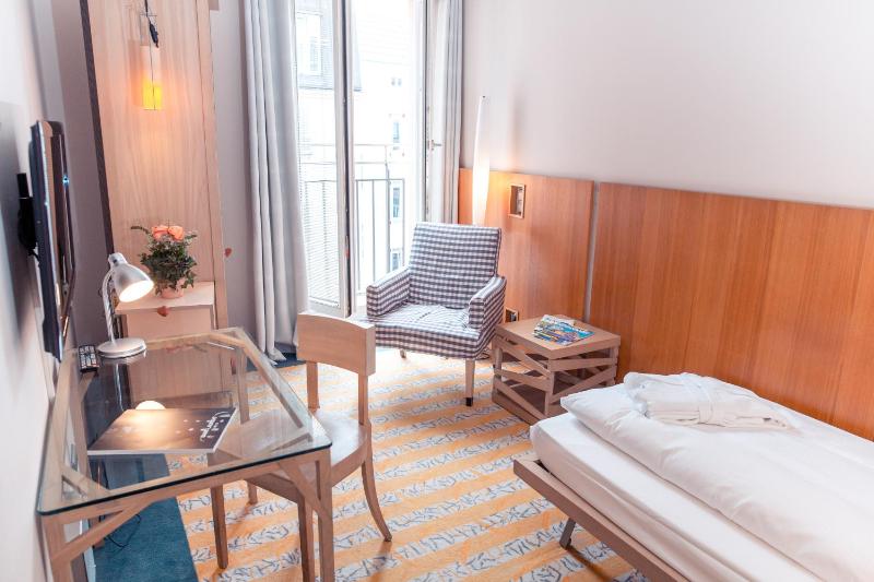 Standard Single Room image 4