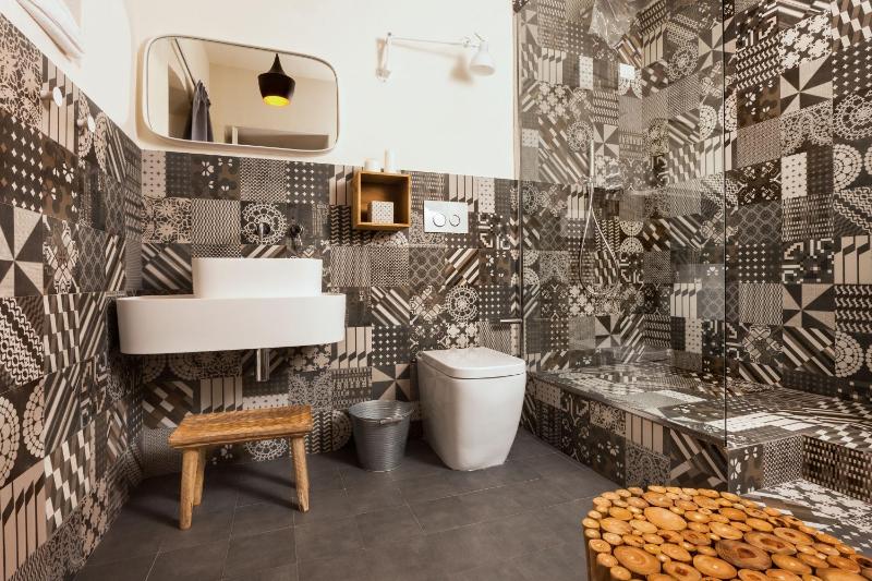 Junior Suite with Bath Tub image 2