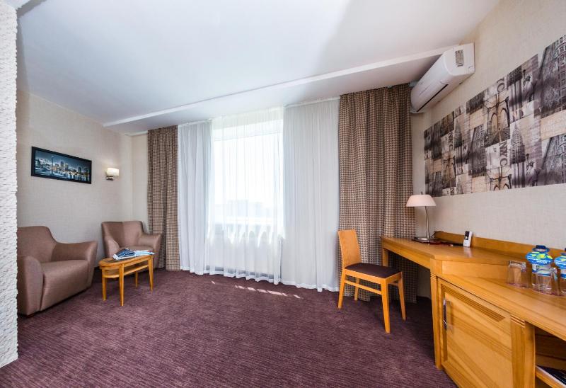 Comfort Double or Twin Room image 4