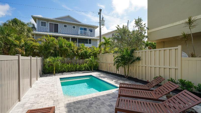 Silver Shore - 657B - image 15