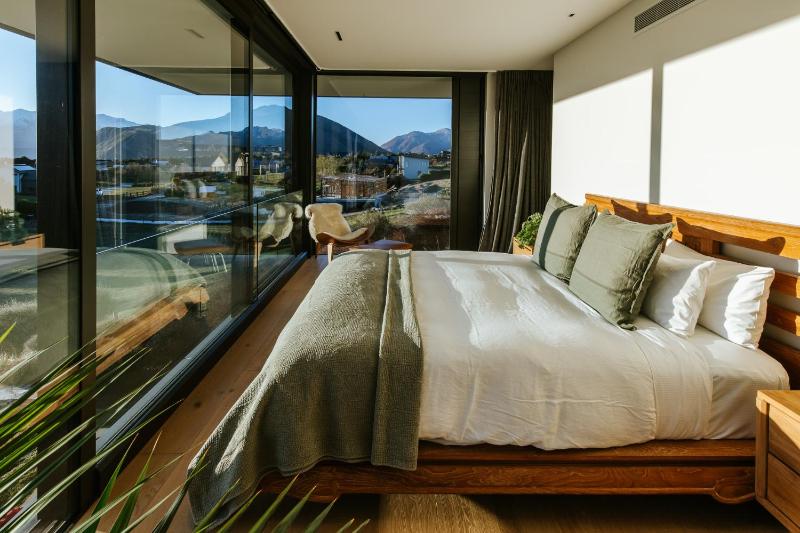 Ridgecrest - Sleeps 12 - Mountain Views - image 32