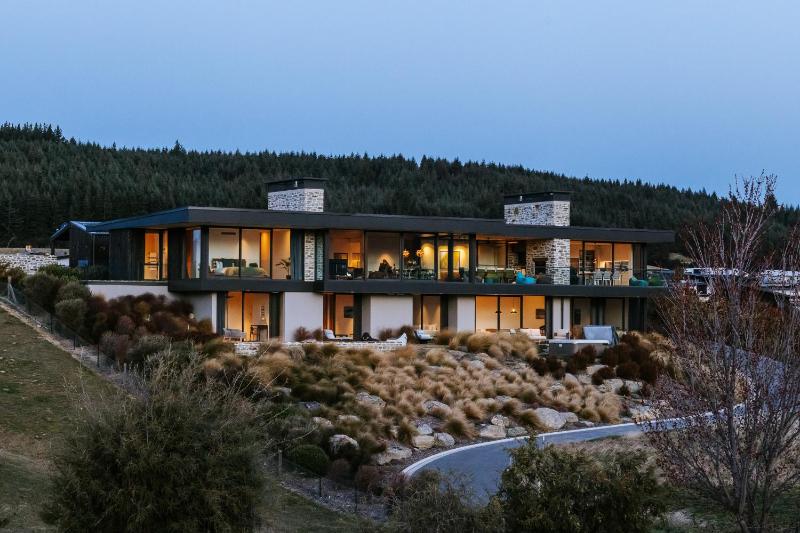 Ridgecrest - Sleeps 12 - Mountain Views - image 16