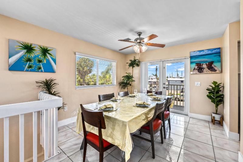 Dolphin Resort - 123 - image 3