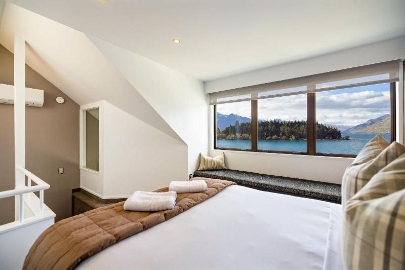 The Lodges 9 - Lake Front Views and Walk to Town - image 4