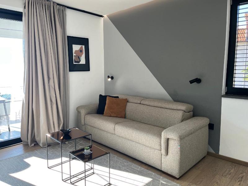 Aparthotel Villa V with heated pool parking and breakfast - image 20