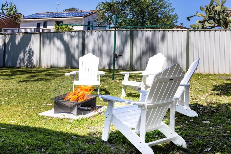Barronstown - Pet Friendly with Fire Pit - image 13