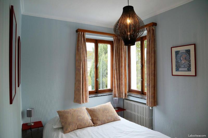 Eight-Bedroom House image 1