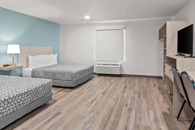 WoodSpring Suites Tucson Medical Center - image 33