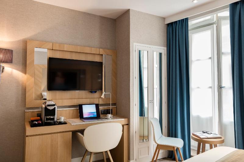Superior Double Room image 4
