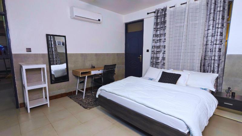 Family Home by Havana Properties with WIFI & Free Parking near Sawa Sawa Bay Beach Restaurant - image 13