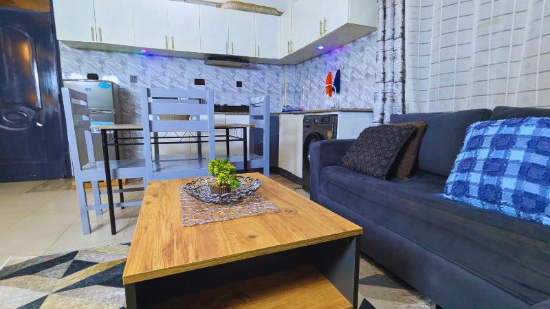 Family Home by Havana Properties with WIFI & Free Parking near Sawa Sawa Bay Beach Restaurant - image 14