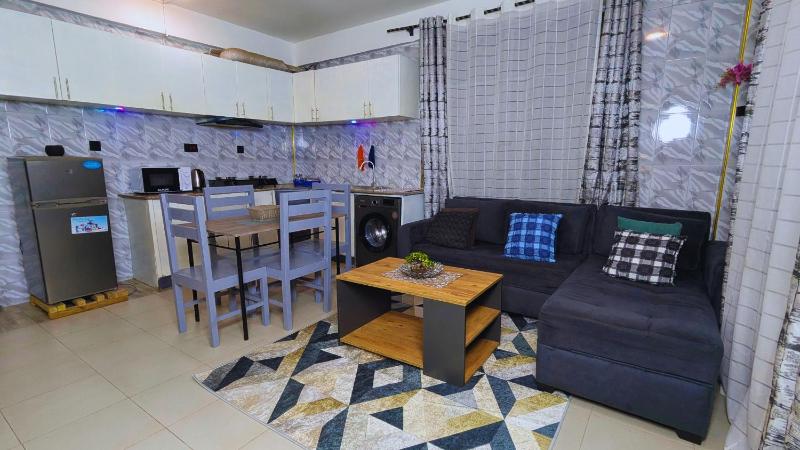 Family Home by Havana Properties with WIFI & Free Parking near Sawa Sawa Bay Beach Restaurant - image 15