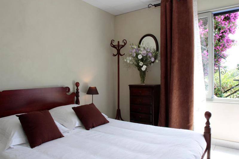Quadruple Room image 3