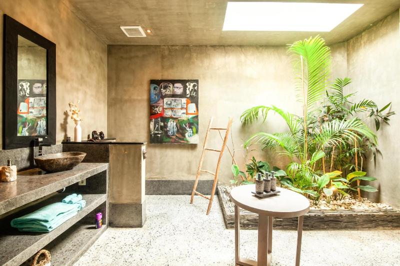 Modern 3BR Villa 200m to Canggu Beach Bliss - image 8