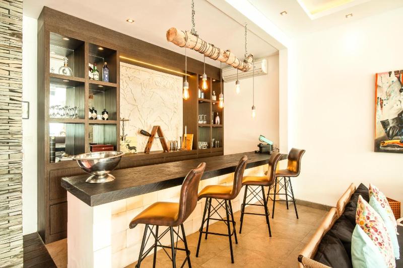 Modern 3BR Villa 200m to Canggu Beach Bliss - image 31