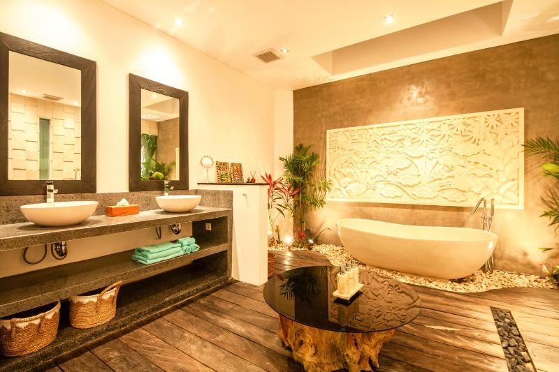 Modern 3BR Villa 200m to Canggu Beach Bliss - image 46