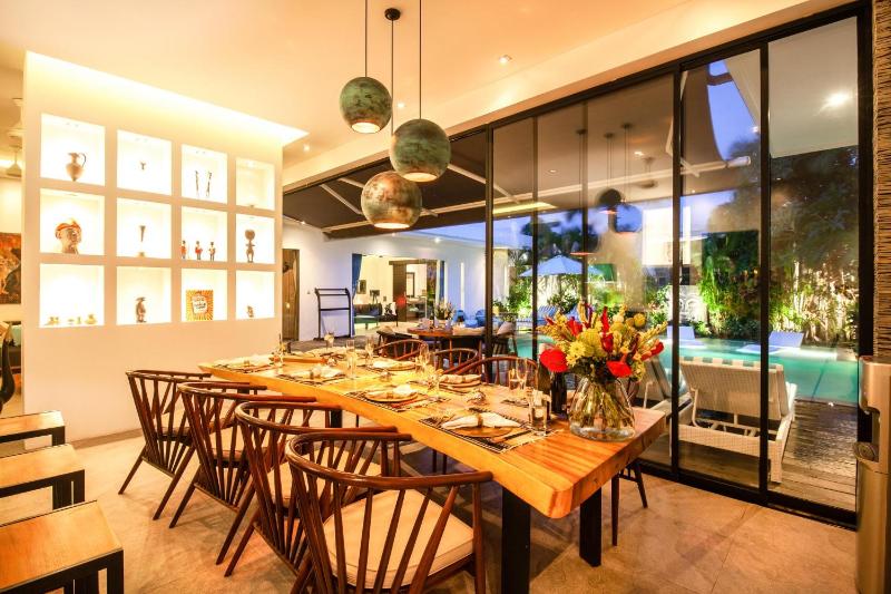 Modern 3BR Villa 200m to Canggu Beach Bliss - image 29