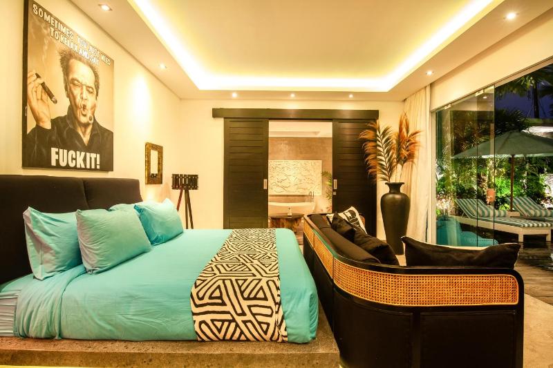 Modern 3BR Villa 200m to Canggu Beach Bliss - image 18