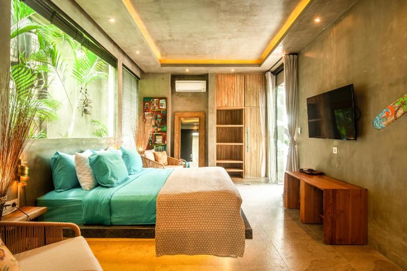 Modern 3BR Villa 200m to Canggu Beach Bliss - image 42