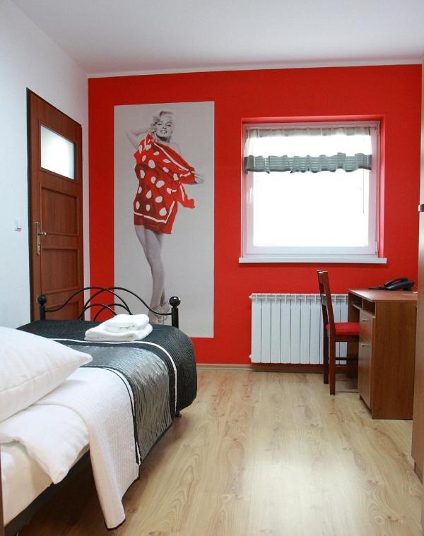 Single Room image 3