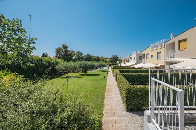 Maj Premium Residence - image 30