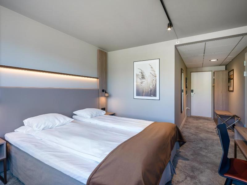 Quality Hotel Saga - image 13