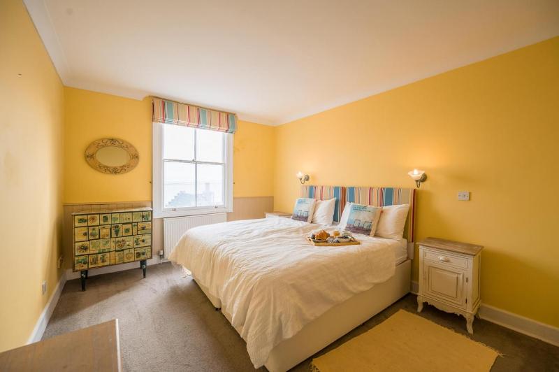 Orlando Aldeburgh - image 5