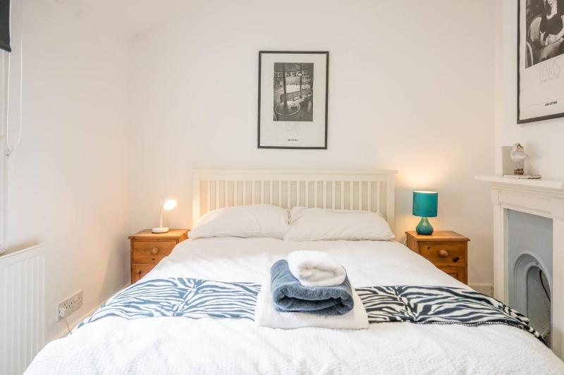 Orlando Aldeburgh - image 6