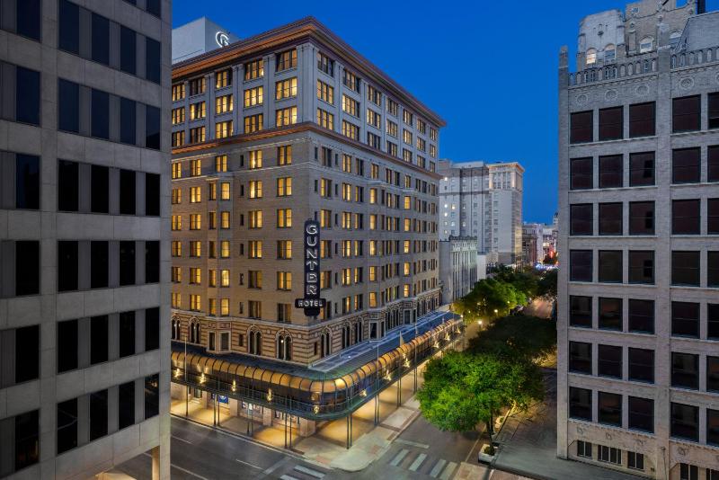 The Gunter Hotel San Antonio Riverwalk a Tribute Portfolio Hotel - image 12