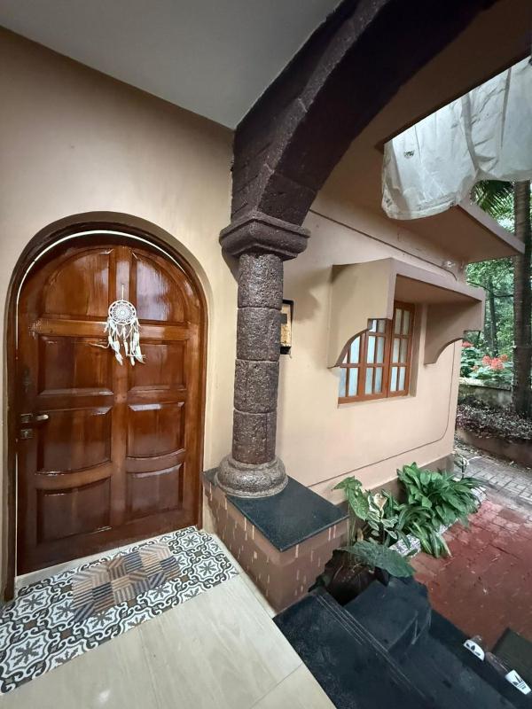 The Cozy Nest I 2BHK I 5 min drive to the beach - image 5