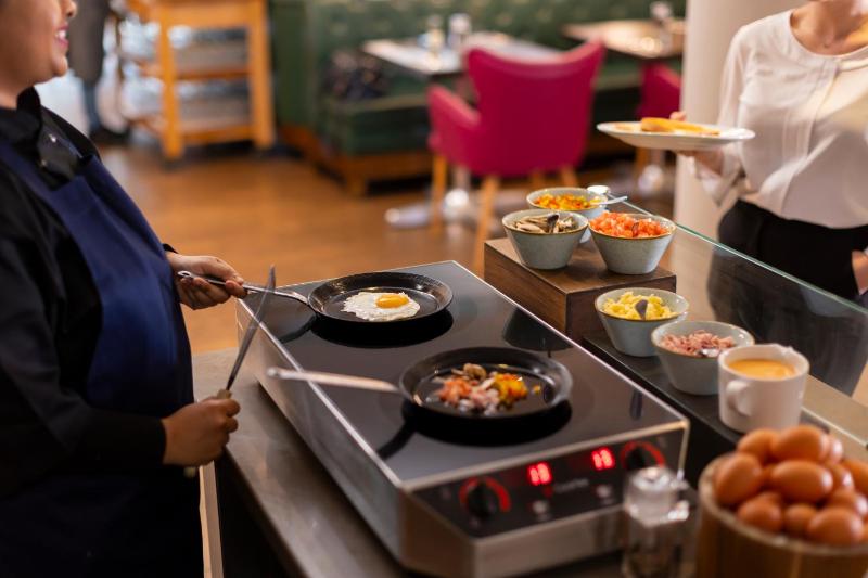 Hilton Garden Inn Birmingham Brindleyplace - image 4