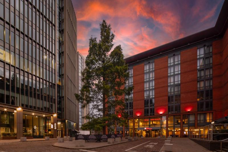 Hilton Garden Inn Birmingham Brindleyplace - image 9