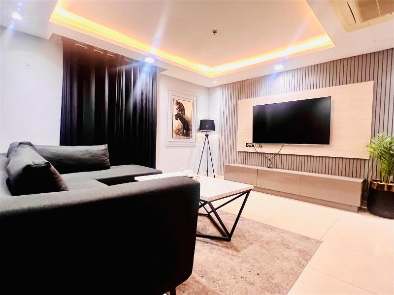 Executive Goldcrest Mall Apartments DHA Phase 4 Lahore - image 12