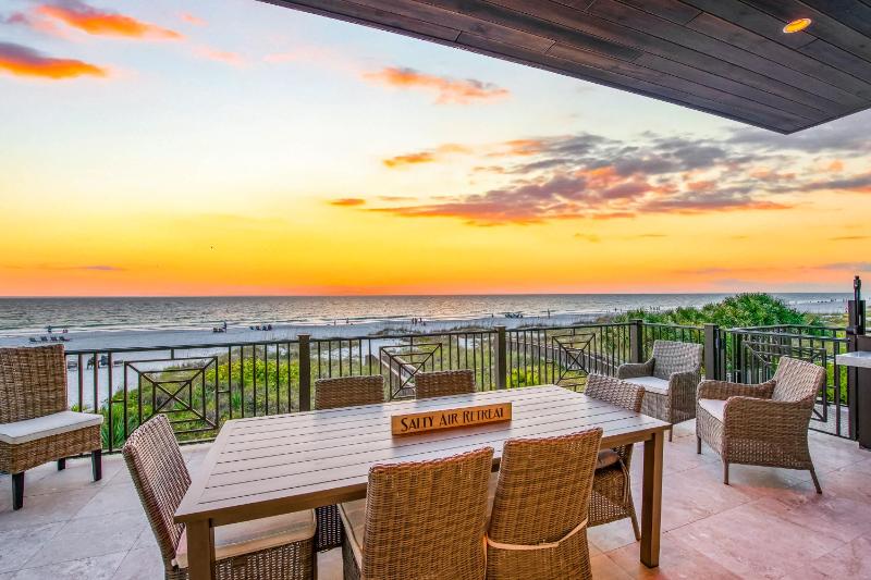Beach Side Paradise - Luxury Home on the Beach - image 25