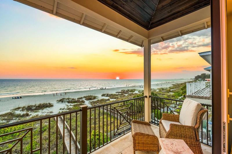 Beach Side Paradise - Luxury Home on the Beach - image 9