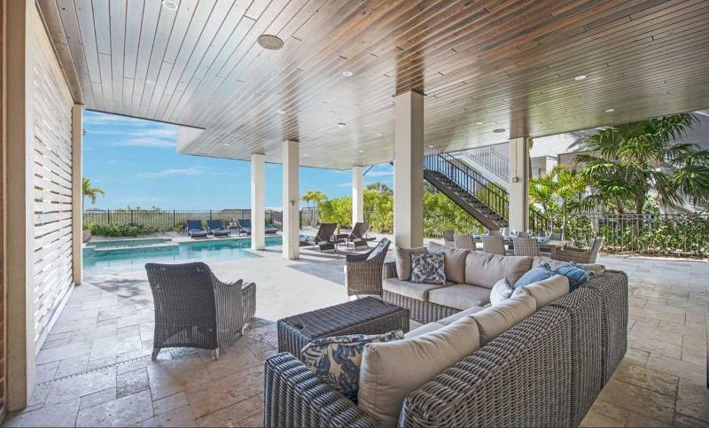 Beach Side Paradise - Luxury Home on the Beach - image 31
