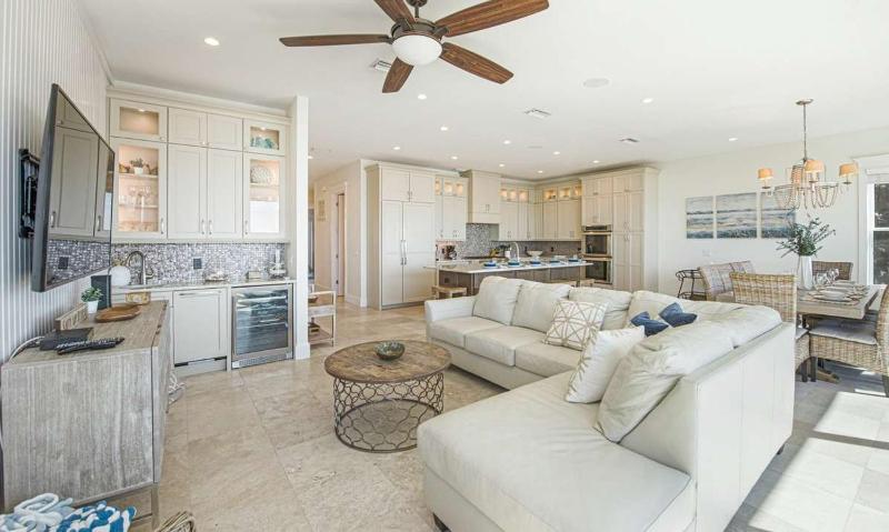 Beach Side Paradise - Luxury Home on the Beach - image 11