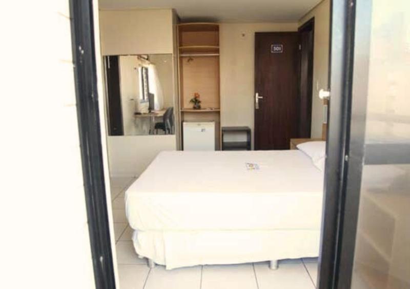 Hotel Piramide Pituba - Rua Pernambuco - image 10