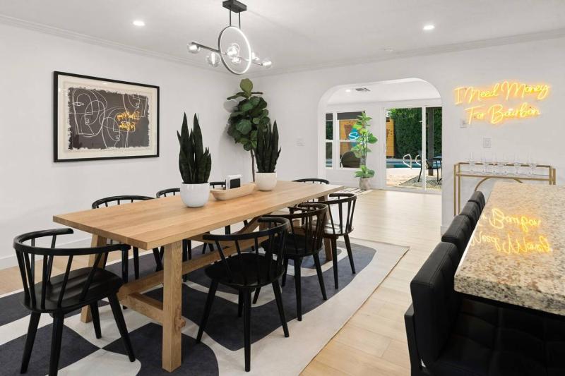 Camelback hideaway in Old Town Scottsdale - image 18